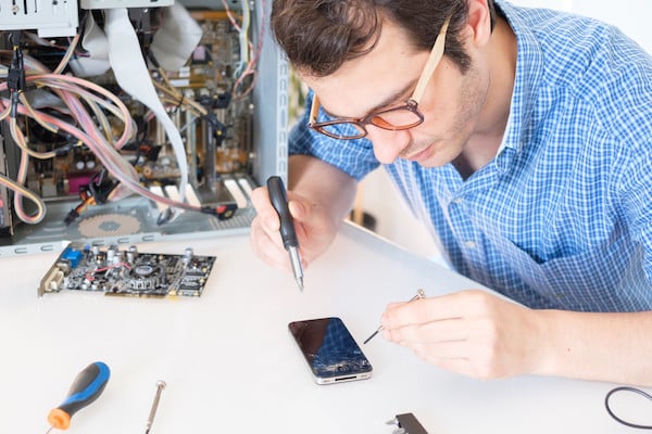 6 Common iPhone Repairs and How They’re Done?