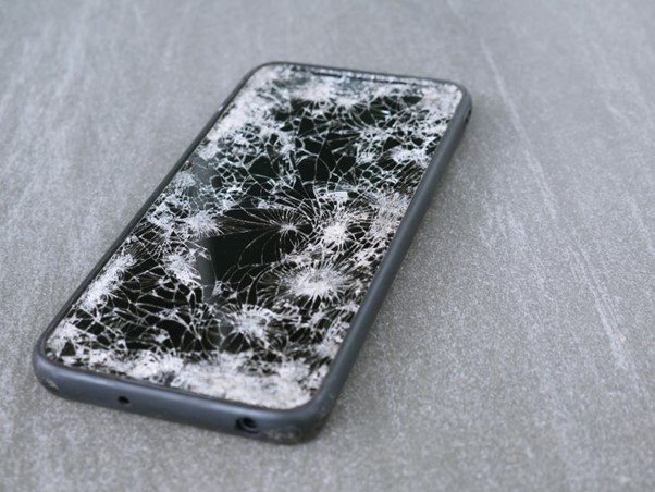 A Quick Guide to Swift iPhone Screen Repair: Your Go-To Solution for iPhone Phone Repair Near You
